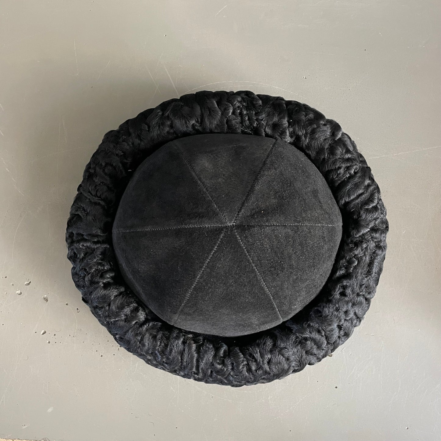 Chapeau toque en astrakan et daim - Ref 1080