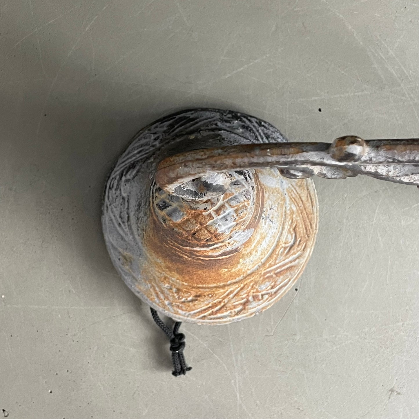 Cloche murale en fonte - Ref 1165