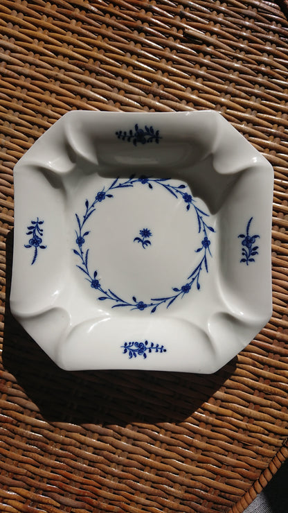 Cendrier en porcelaine d'Arras Caudron