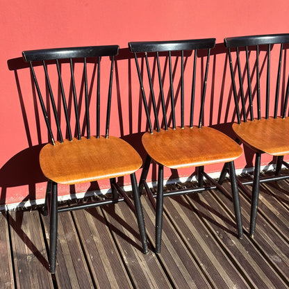 Ensemble de 4 chaises de Sven-Erik Fryklund pour Hagafors, Suède, 60’s - Ref 1397