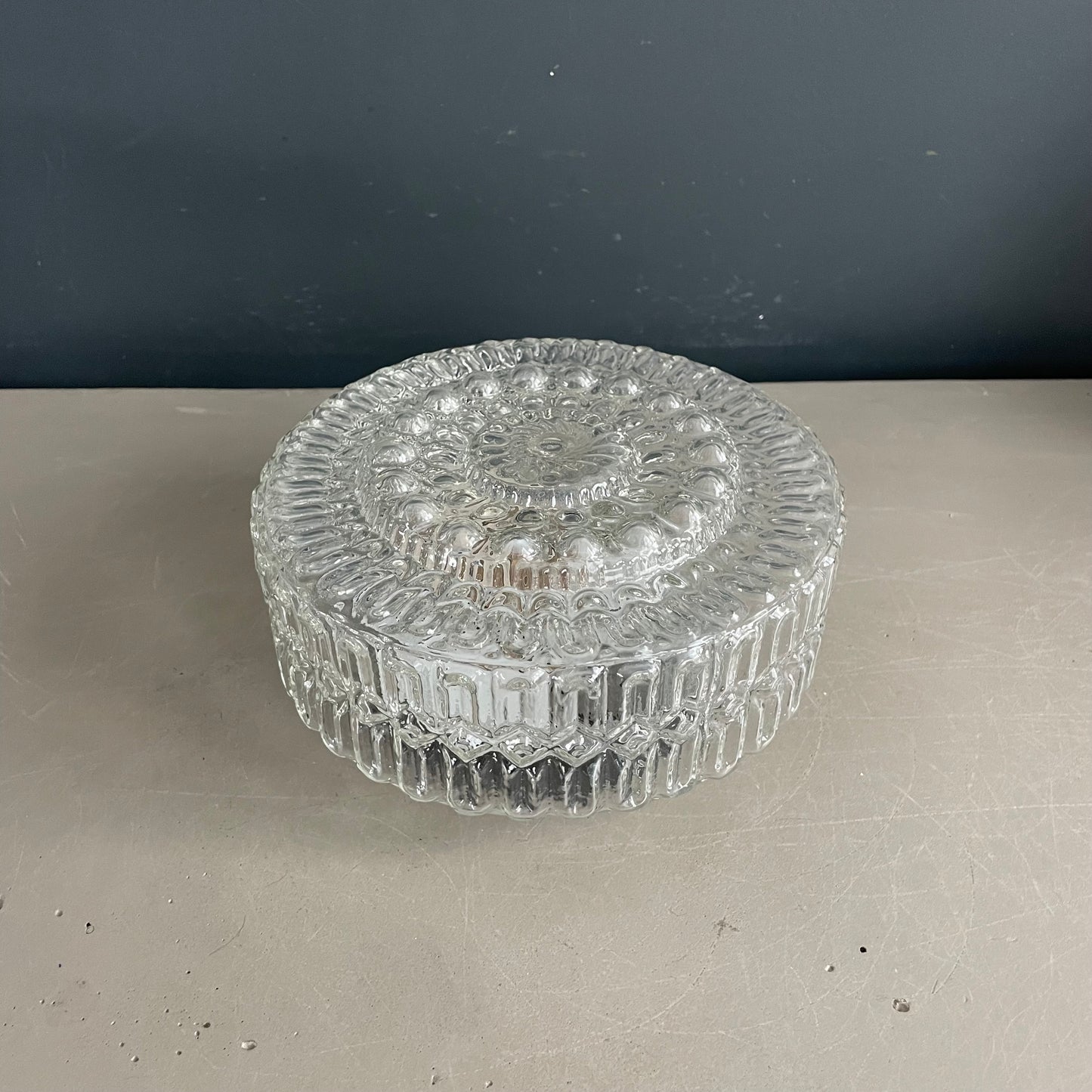 Plafonnier ou applique en verre moulé - Ref 1185