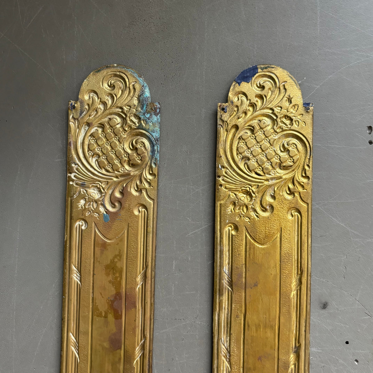 2 plaques de propreté anciennes - 53cm - Ref 1338