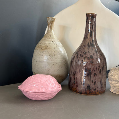 Casse-noix en fonte peinte en rose - Ref 1391