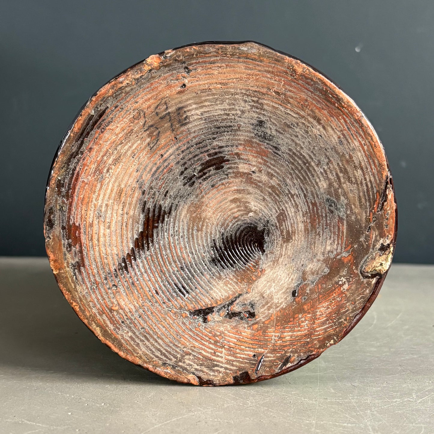Vase bicolore en terre cuite émaillée - Artisanat savoyard - Ref 1272