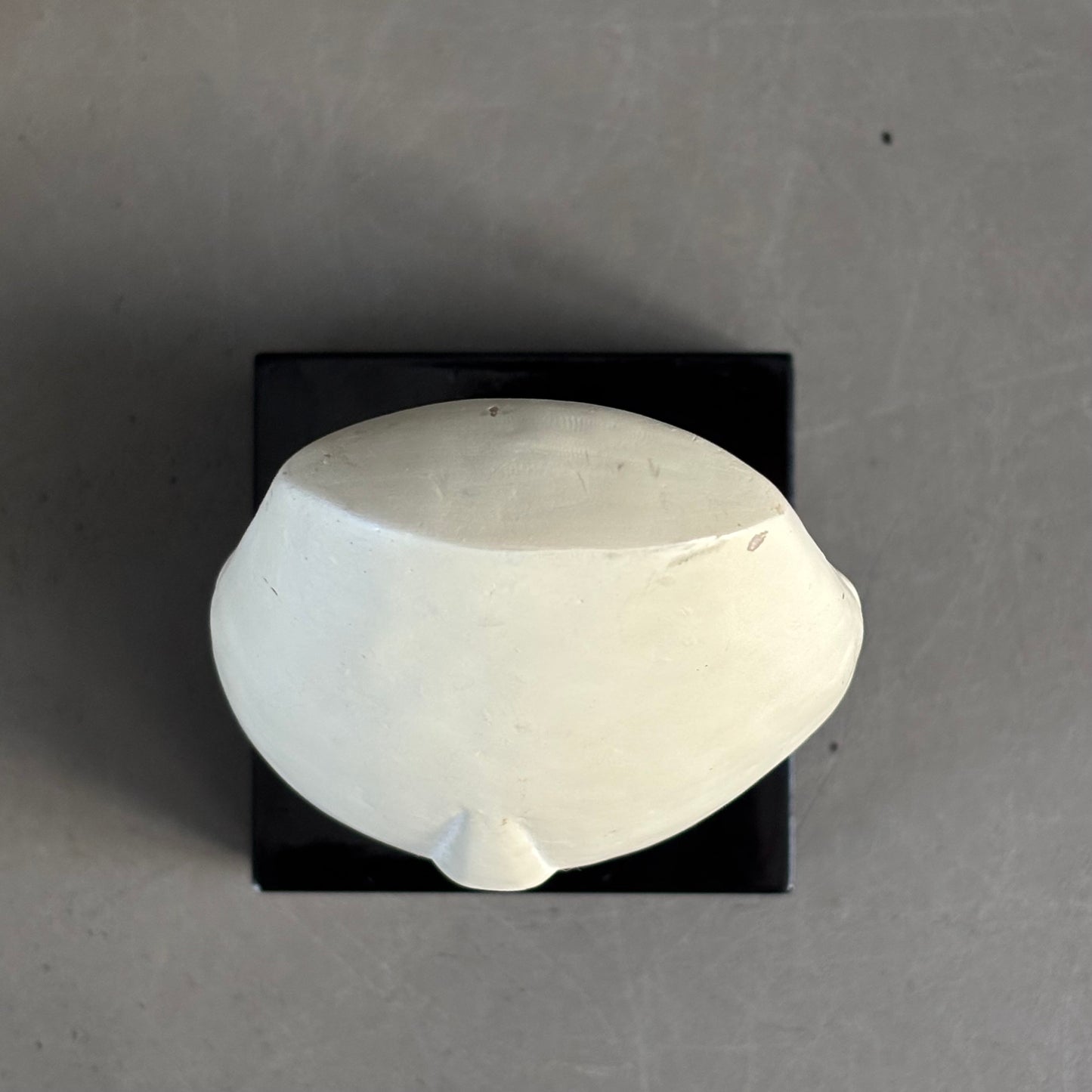 Tête en plâtre - Sculpture sur socle - Ref 1302