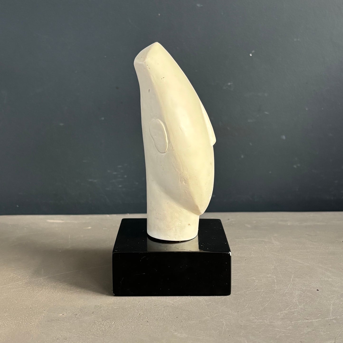 Tête en plâtre - Sculpture sur socle - Ref 1302