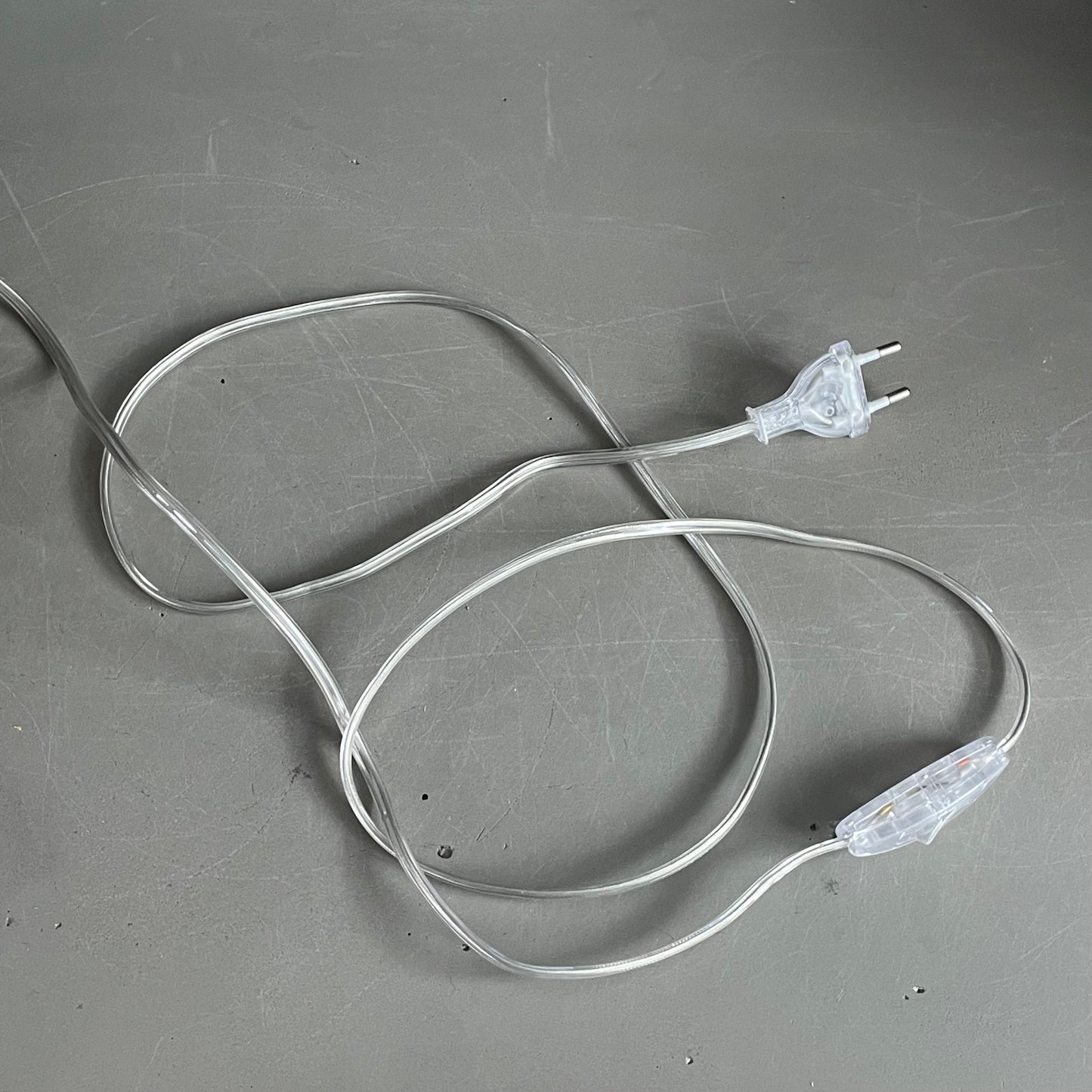 Lampe de table Kubedesign Ted Iena - Ref 1177