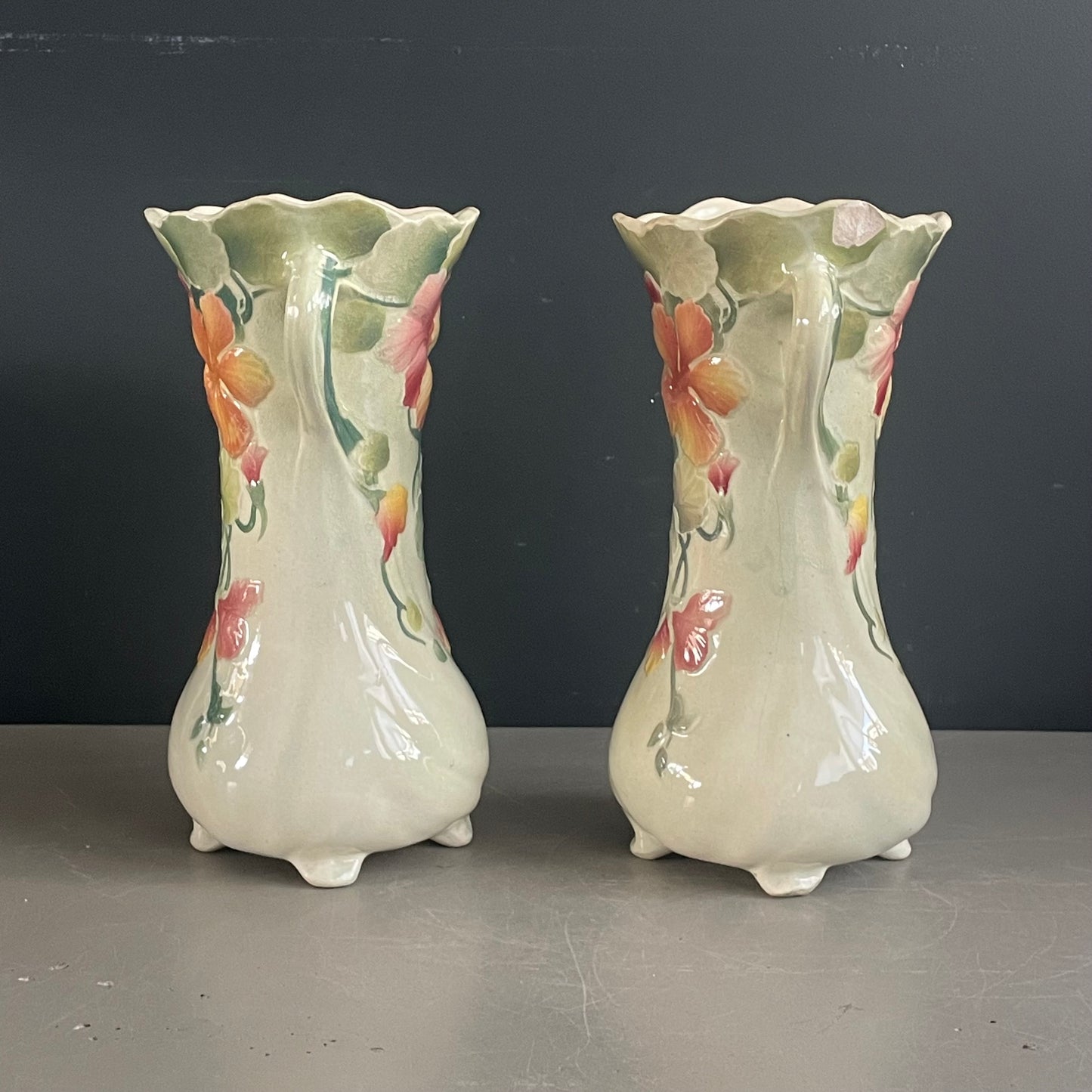 Paire des vases en barbotine St Clément - Ref 1115
