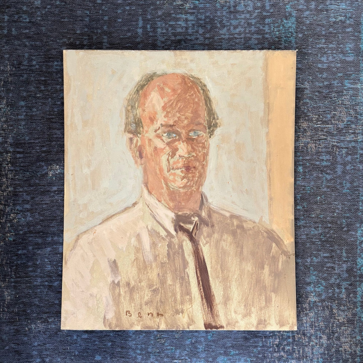 Portrait d’homme à la cravate, signé Benn, 1988 - Ref 1298