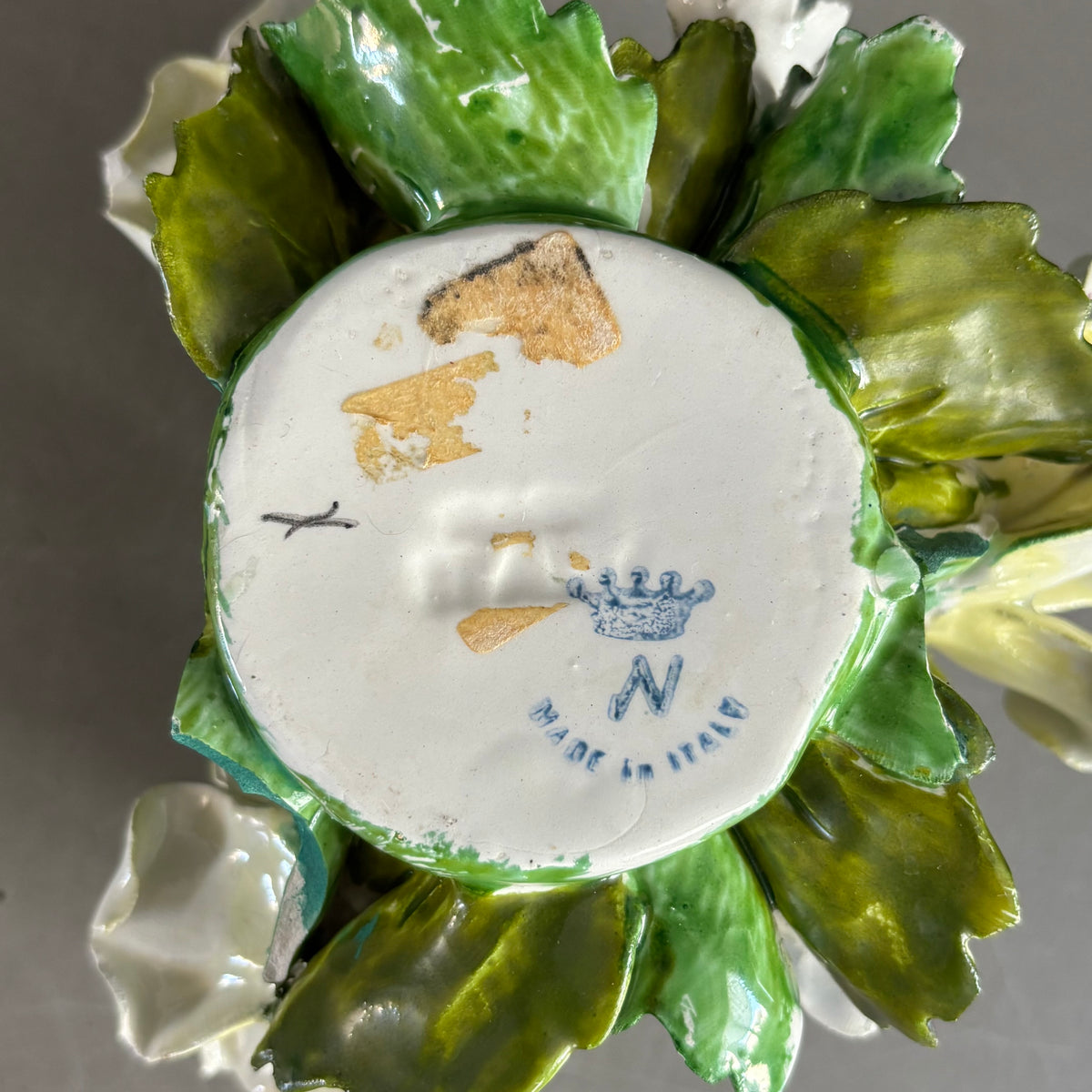 Bougeoir roses en barbotine de porcelaine - Capodimonte Italie - Ref 1378