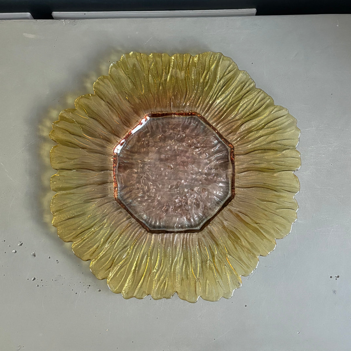 Assiette tournesol en arcopal ambré - Ref 1398