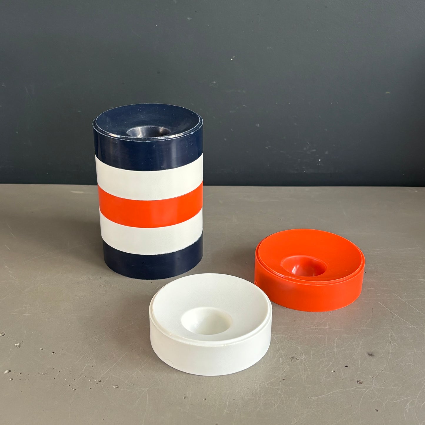 Lot de 7 coquetiers vintage en plastique - Ref 1333