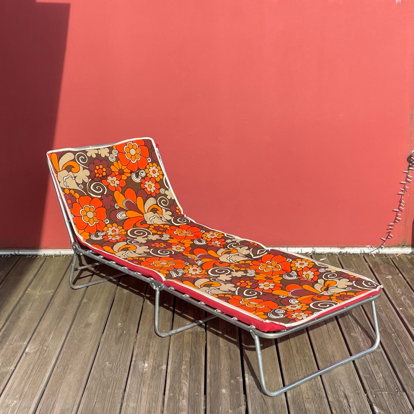 Lit de camp vintage à fleurs- Ref 924