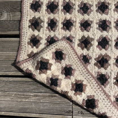 Couverture au crochet en laine 1mx1m - Ref 1093