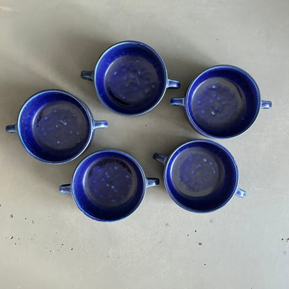 Ensemble de 5 tasses à thé avec soucoupes en céramique bleu Klein - Ref 1393