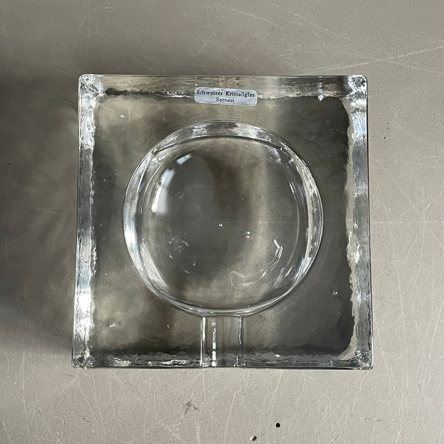 Cendrier en cristal pressé de Sarnen - Ref 1055