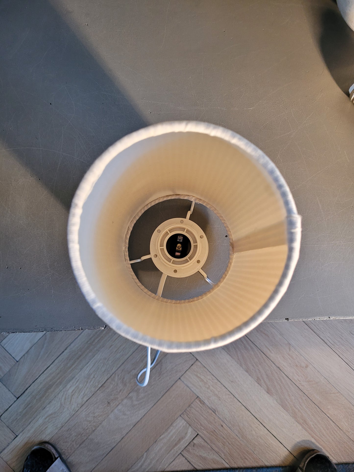 Lampe cylindre abat-jour tissu rayé  - Ref 740