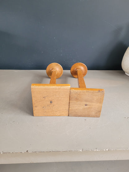 Paire de porte-chapeaux en bois - Ref 988