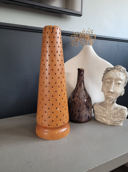 Ancien présentoir à sucettes en bois - Ref 1042