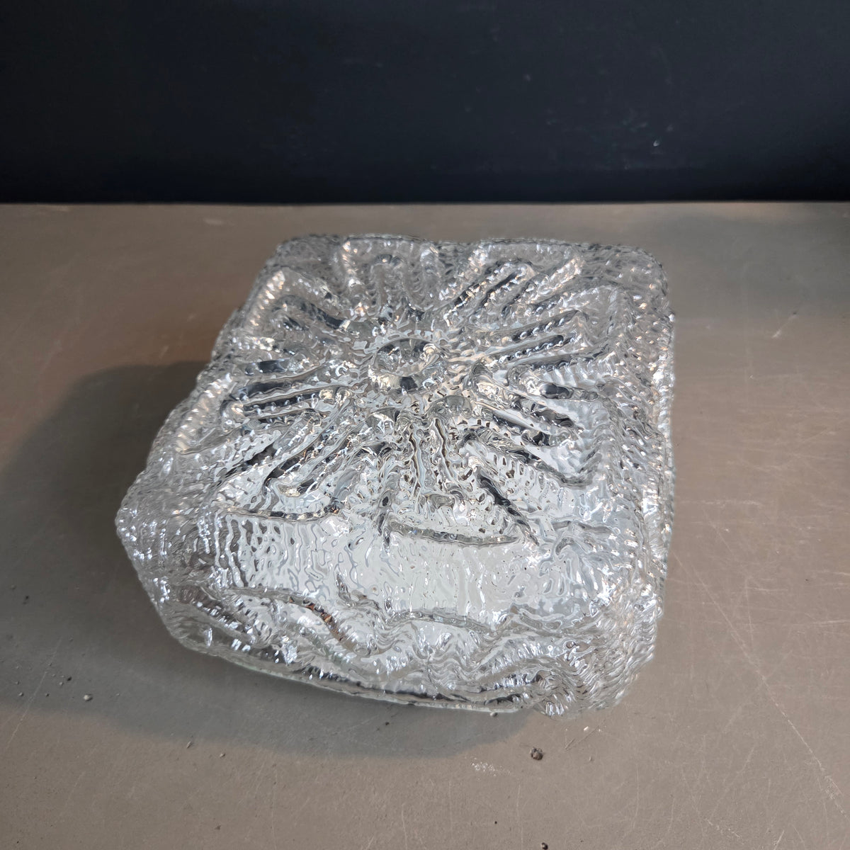 Plafonnier ou applique en verre moulé - Ref 1432