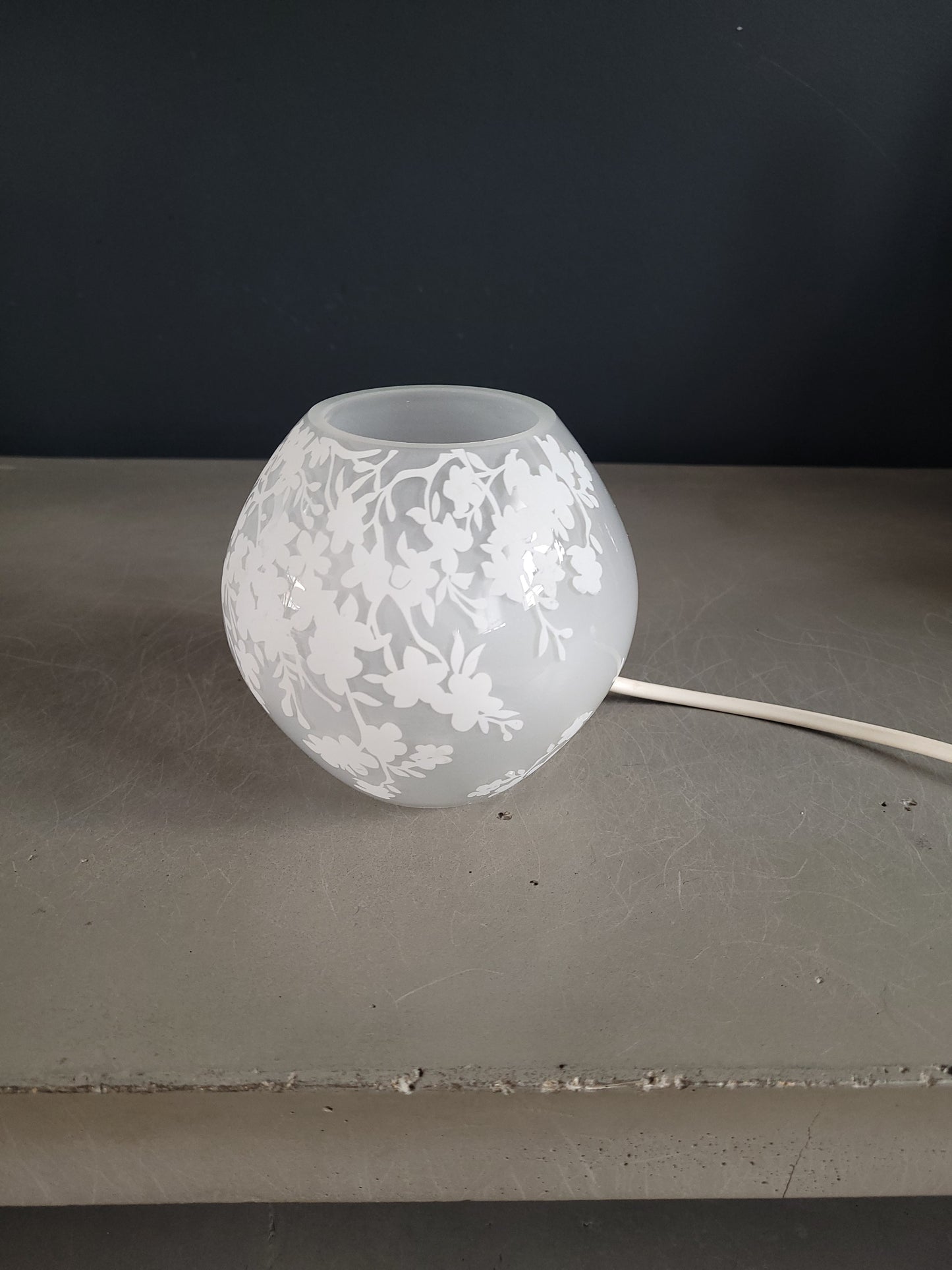 Lampe boule Ikea en verre dépoli à motifs - Ref 338