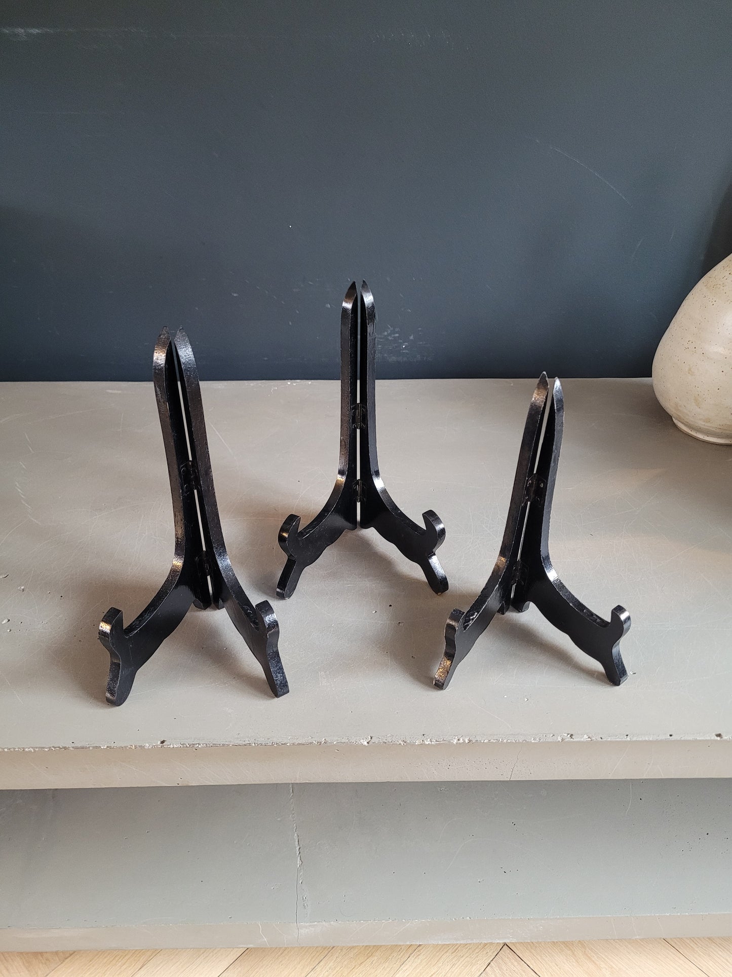 3 supports pour assiettes décoratives- Ref 748