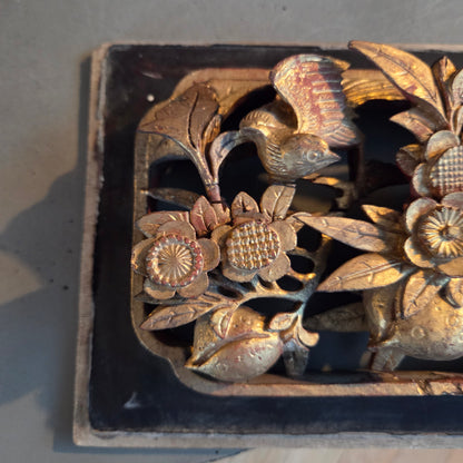 Bas relief ajouré en bois sculpté doré - Ref 1372