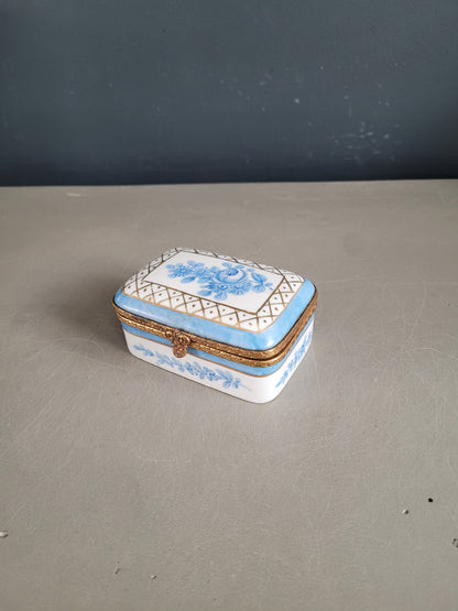 Pilulier en porcelaine peint à la main - Ref 389