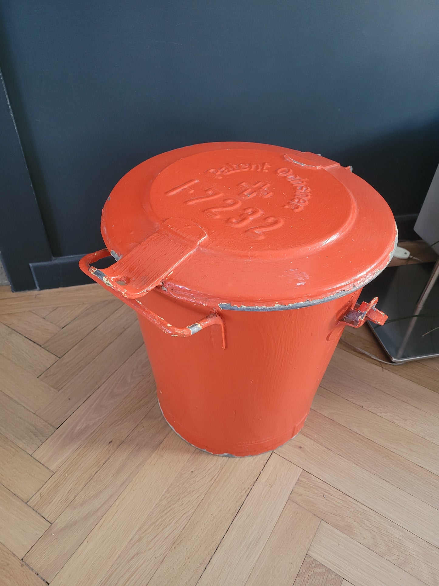 Poubelle métallique Patent Ochsner 1950 - Ref 553