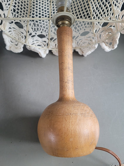 Lampe de chevet avec abat-jour en crochet - Ref 677