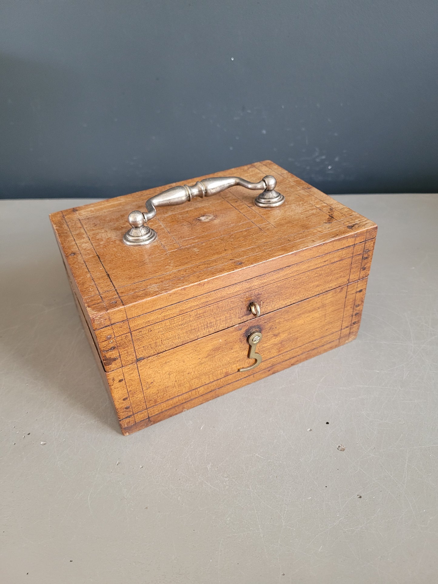 Boîte ancienne en bois - Ref 656