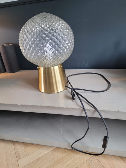 Lampe à poser avec globe en verre moulé - Ref 690
