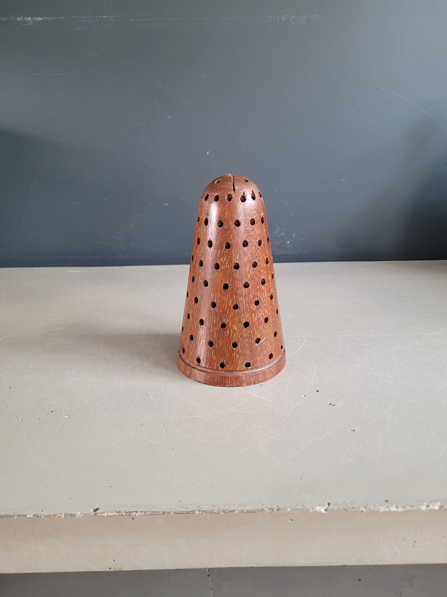 Ancien présentoir à sucettes en bois - Ref 1043