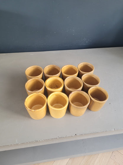 Lot de 12 gobelets en céramique moutarde - Ref 966