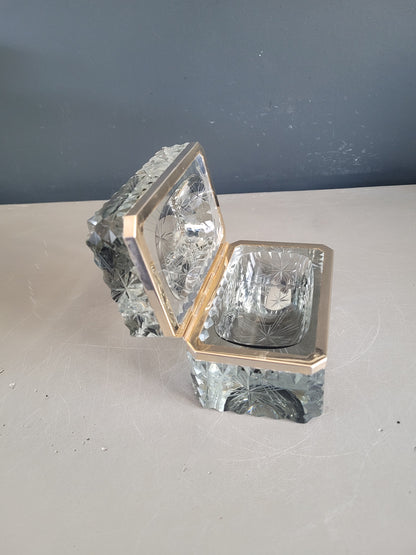 Boîte à bijoux ancienne en verre ciselé- Ref 897