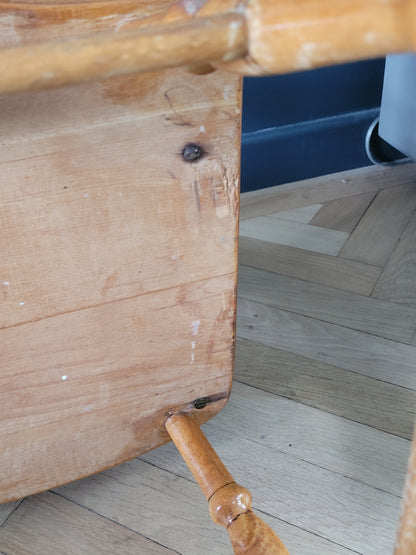 Chaise fauteuil enfant ancienne en bois - 1915 - Weber Geneve - Ref 993