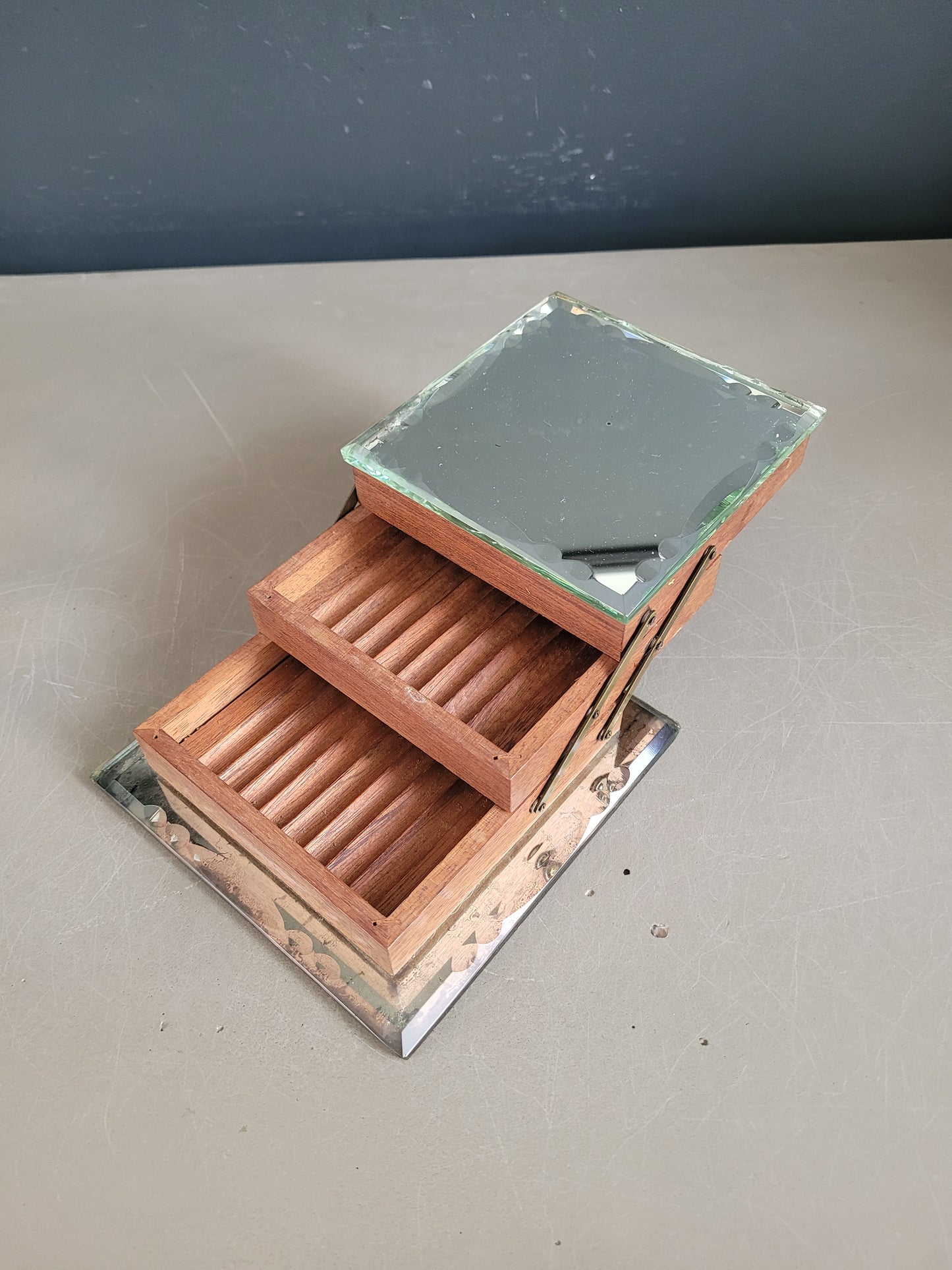 Boîte à cigarettes vintage en bois et miroirs- Ref 638