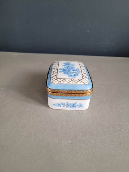 Pilulier en porcelaine peint à la main - Ref 389