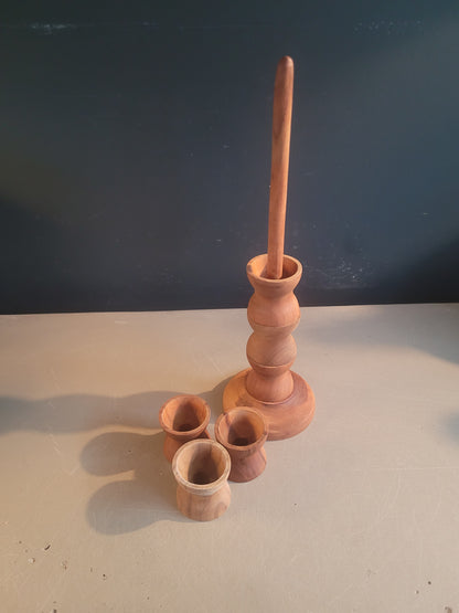6 coquetiers en bois avec support - Ref 1035