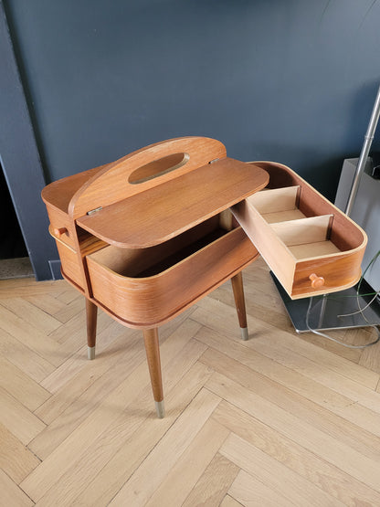 Travailleuse vintage en bois à tiroirs - Boîte à couture- Ref 509
