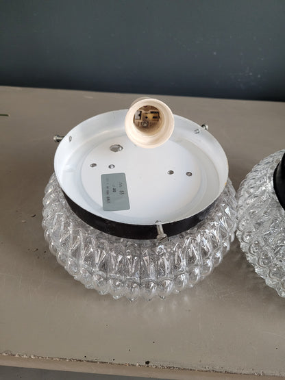 Paire de plafonniers en verre moulé - Ref 435