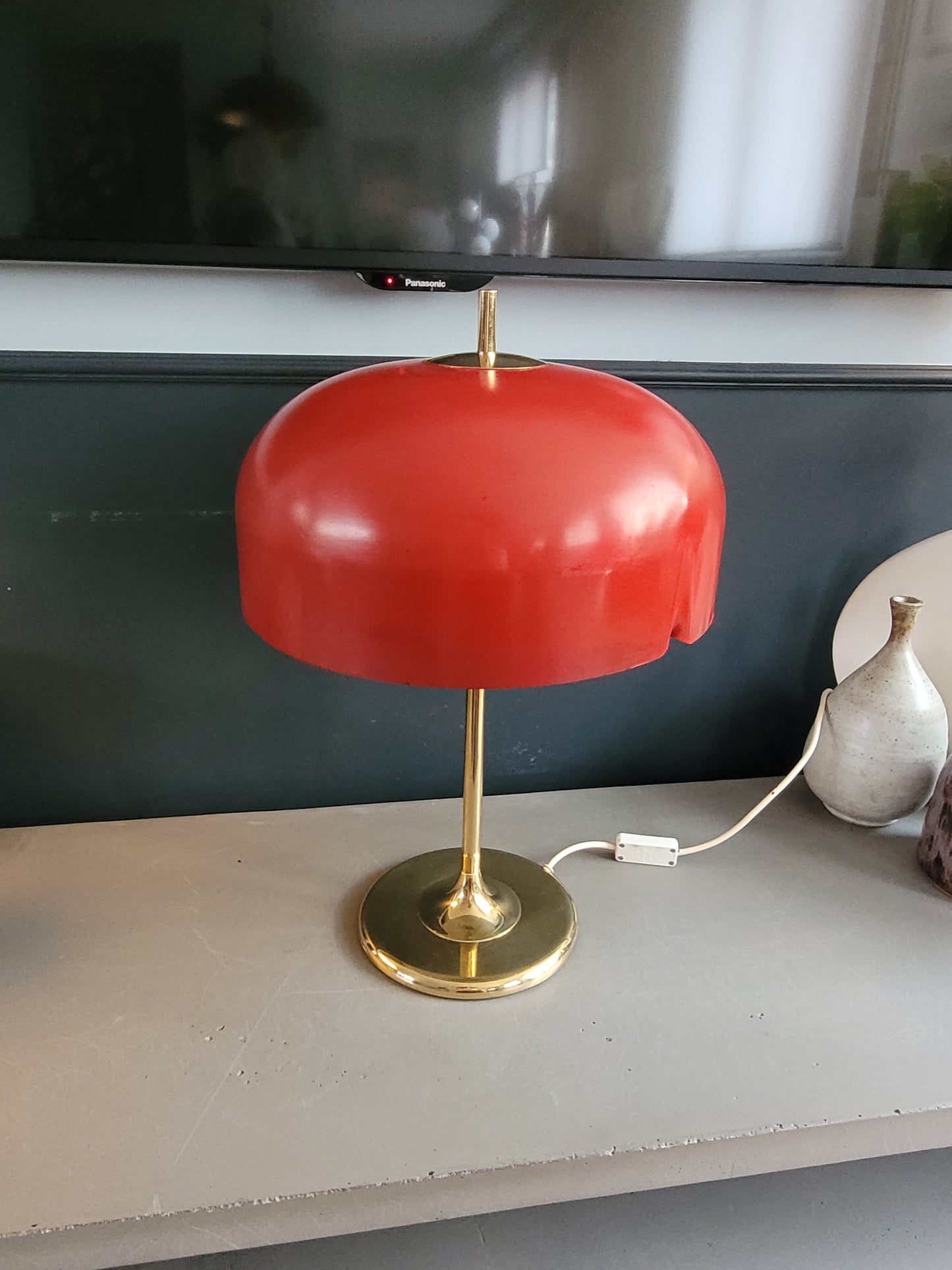 Lampe à poser vintage, abat-jour cloche et pied laiton - Ref 824