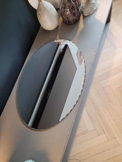 Miroir ovale ancien à bords ciselés - Ref 695