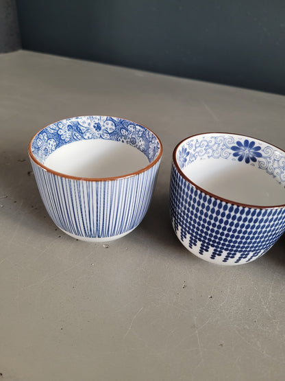 4 tasses à café en porcelaine- Ref 511