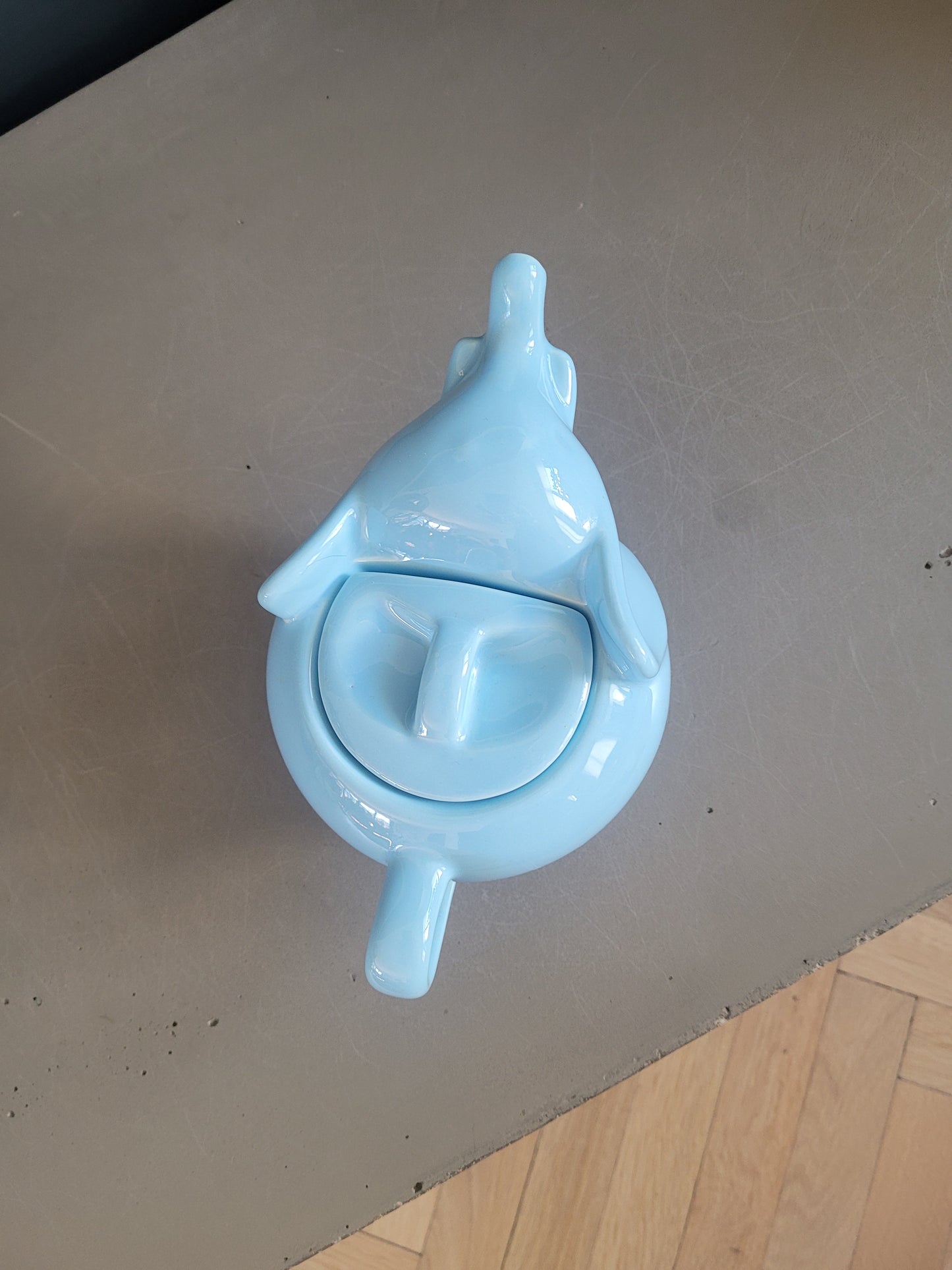 Théière Eléphant vintage en porcelaine bleu ciel - Ref 659