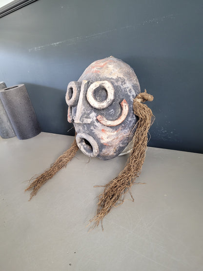 Masque tribal en papier maché- Ref 565