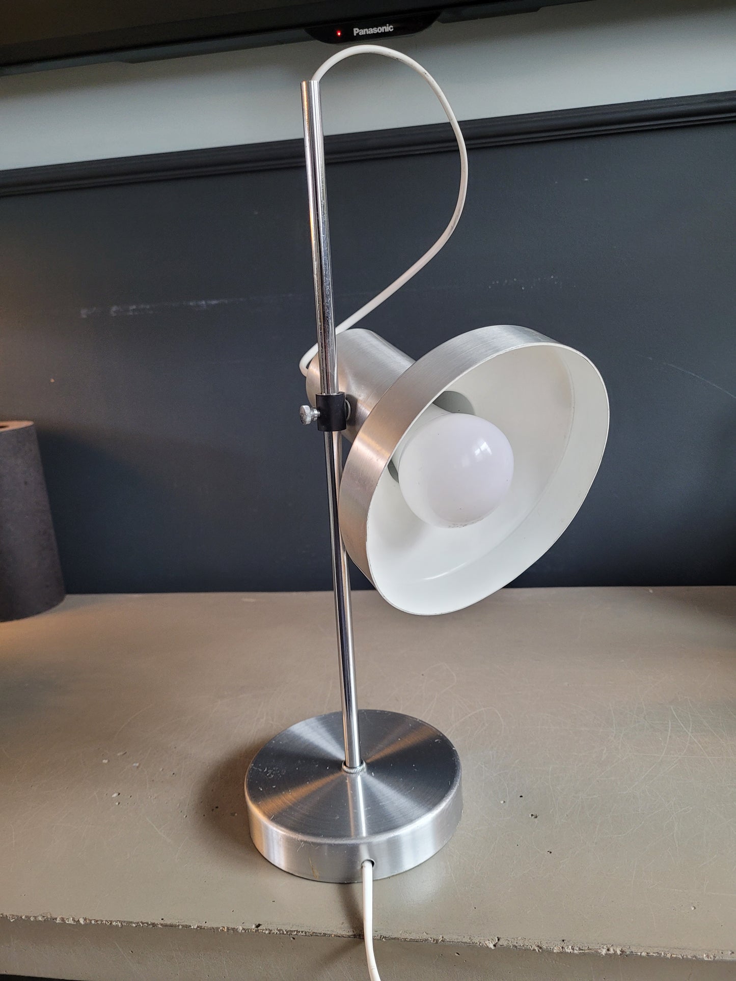 Lampe de bureau orientable vintage en aluminium - Ref 685