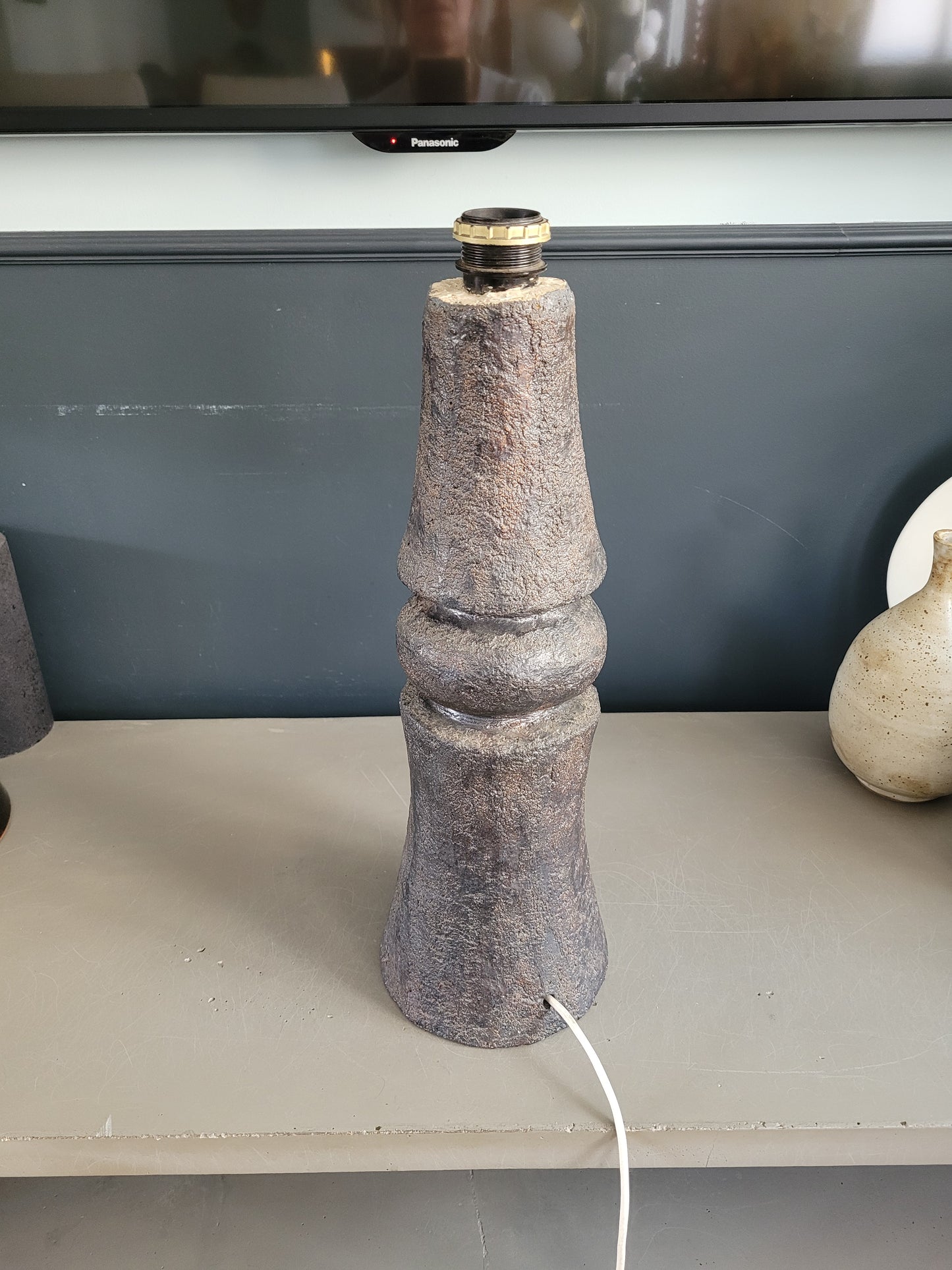 Pied de lampe vintage en béton  - pièce unique - Ref 498