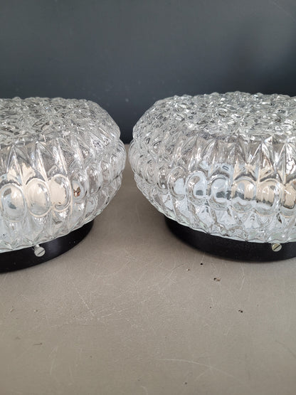 Paire de plafonniers en verre moulé - Ref 435