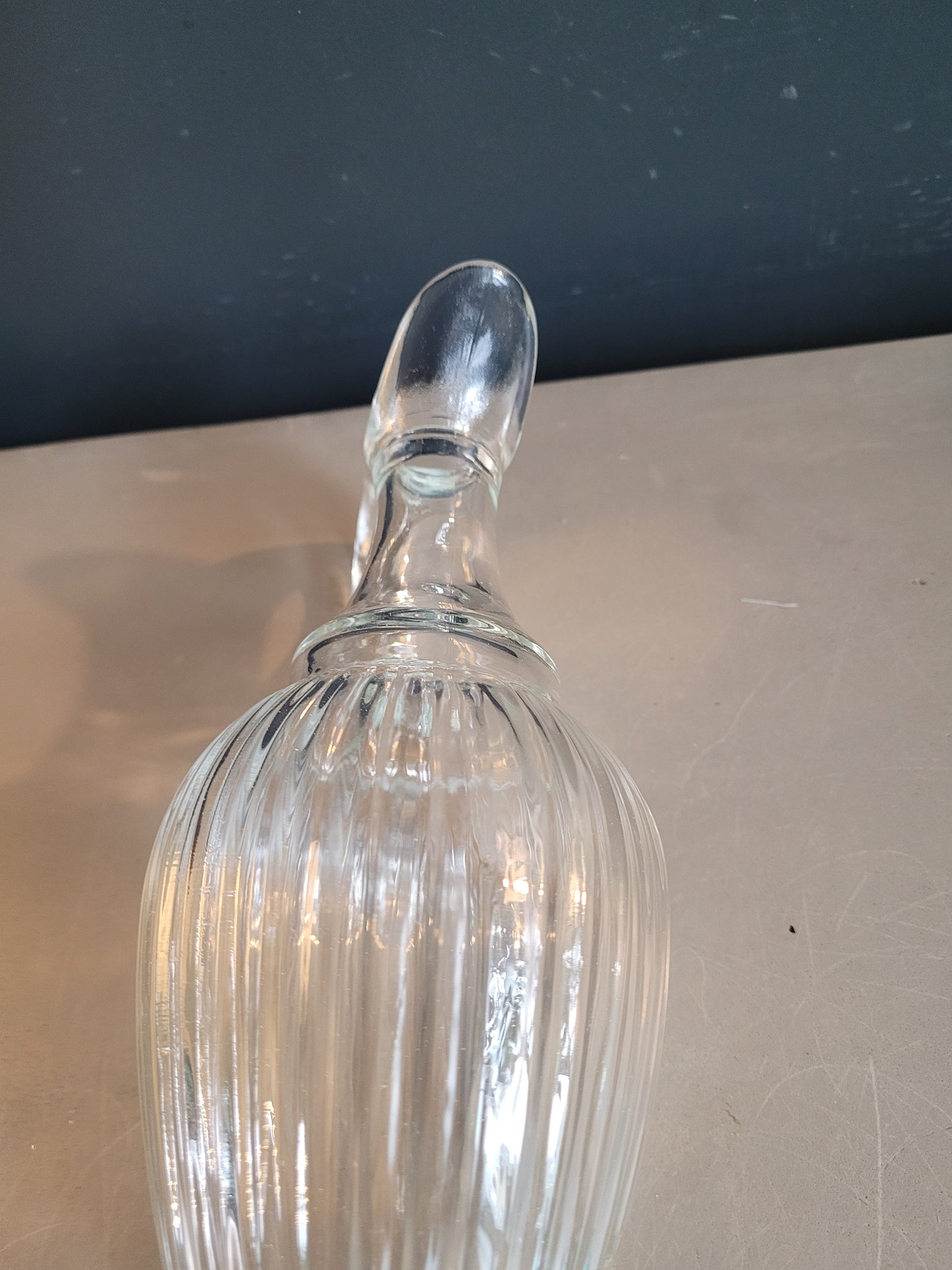 Aiguière en verre moulé - Ref 579